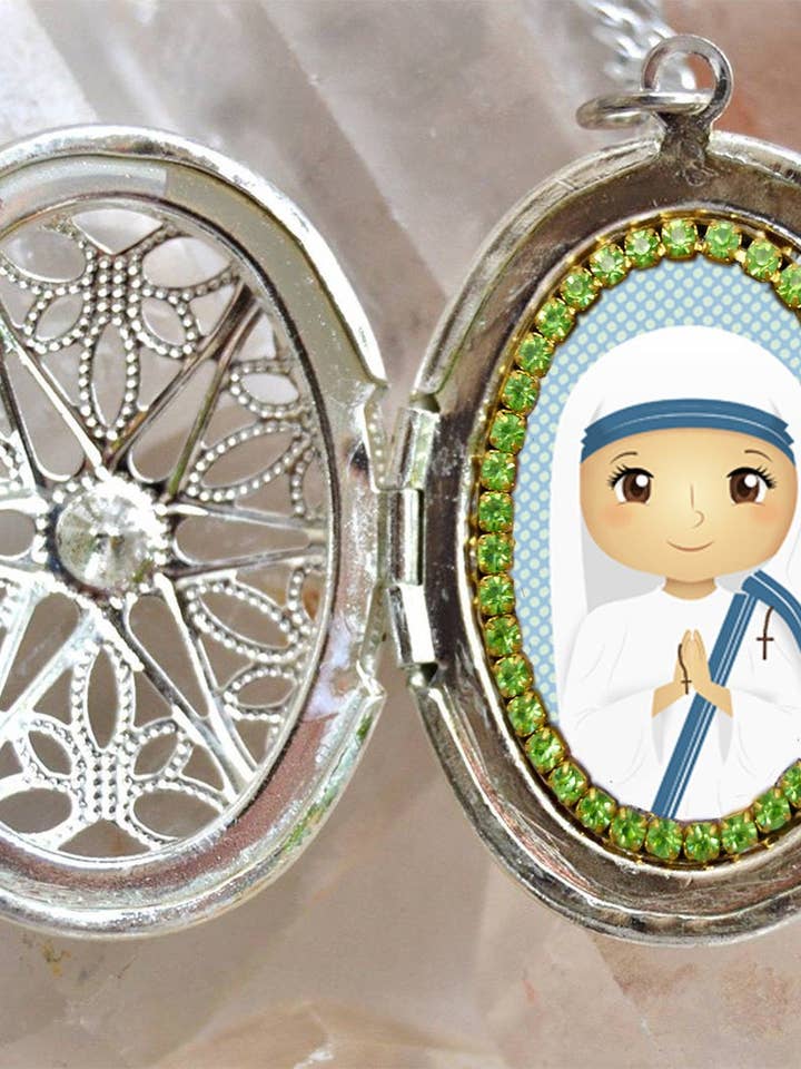 Saint Mother Teresa of Calcutta Handmade Locket for wholesale by MariaSantissimaShop
