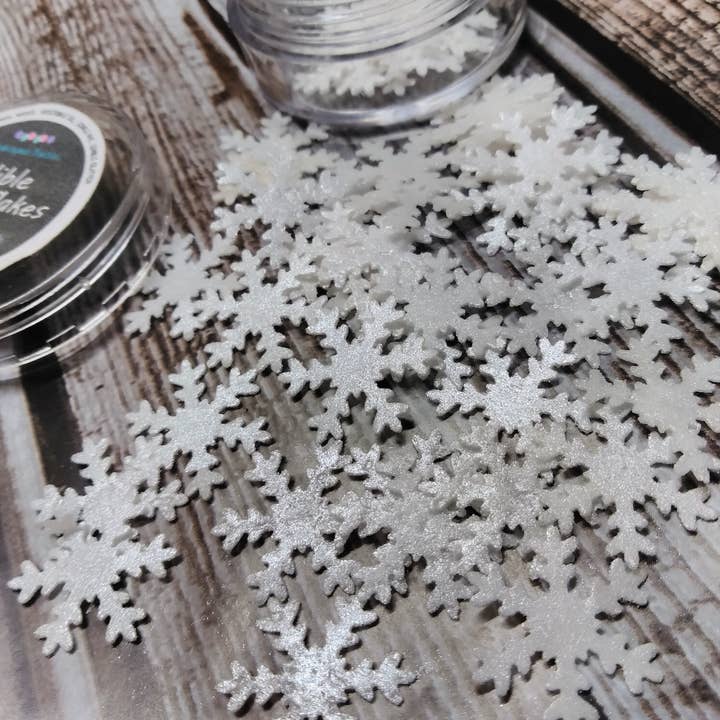 Homespun Parties - Wholesale Cake Decorating Kit - Mini White Snowflakes Wafer Paper Edible Cake Decorations
