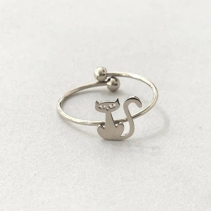 Cassette Barcelona – Großhandel Band/Stapelring – Minimalistischer Sitzender Katzenring1