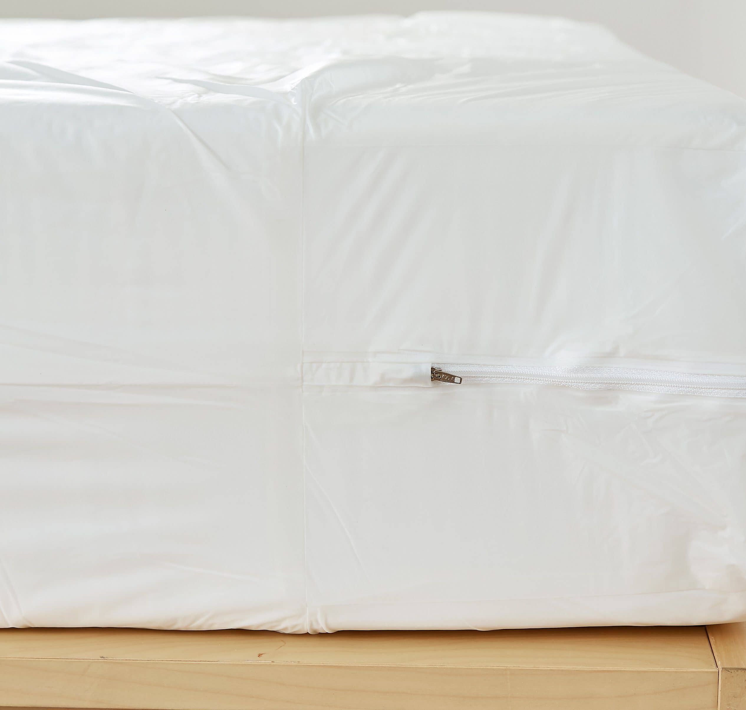 Bargoose Home Textiles - Wholesale Mattress Pad/Protector - Bargoose Vinyl Zippered Mattress Protector | Waterproof Box Spring Encasement | Guards Against Pests & Liquids7