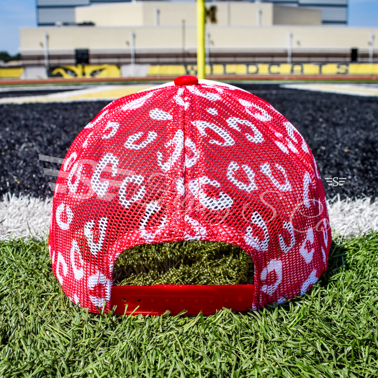 Flying S Company – Großhandel Basecap – Unisex – Weißer Front Leopard Magna Pony™ Mesh Foam Trucker Hut25