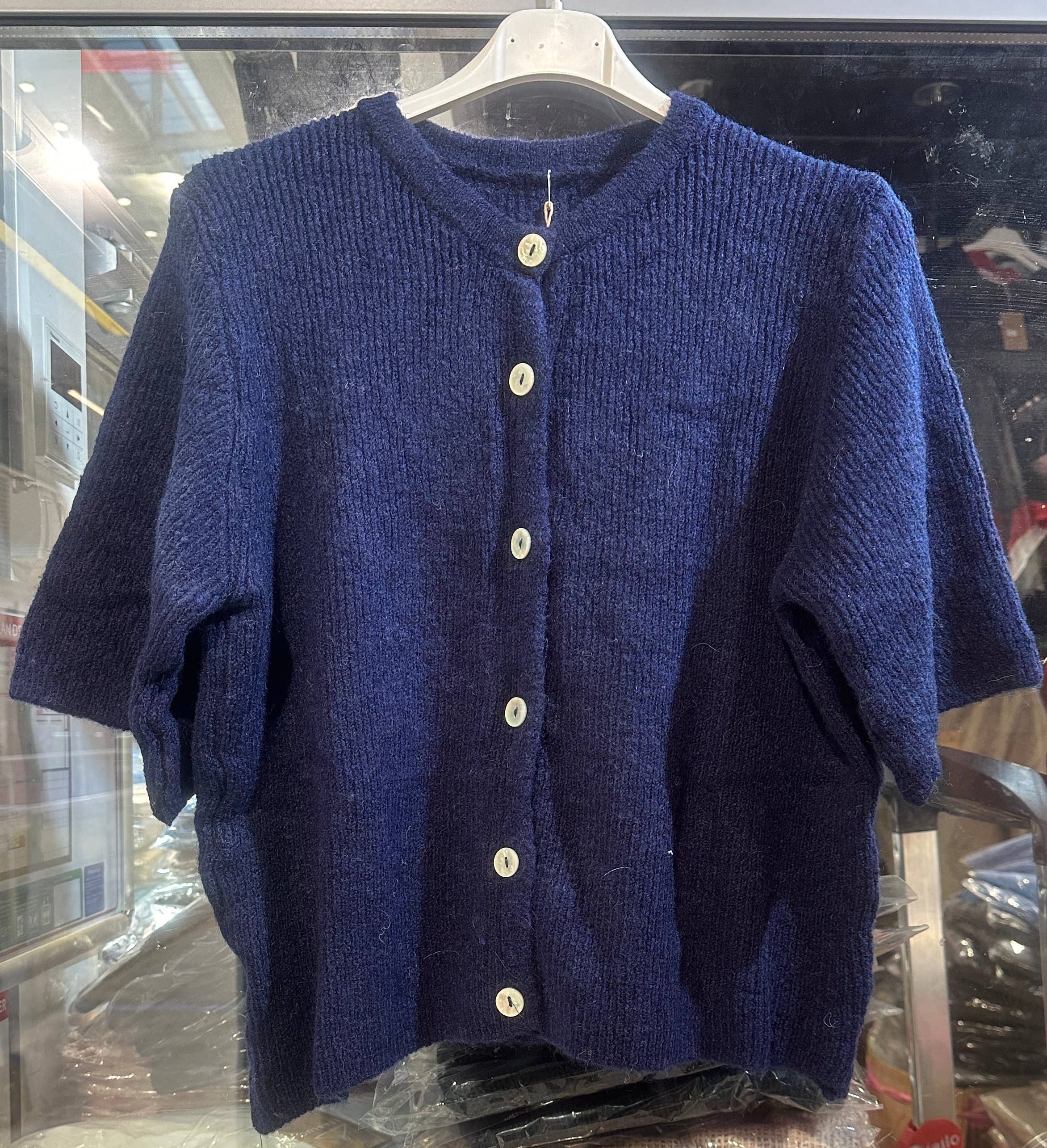 LÉA & LUC – Großhandel Strickjacke – Damen – Damen-Cardiganweste REF. 50755 aus weichem Strick50