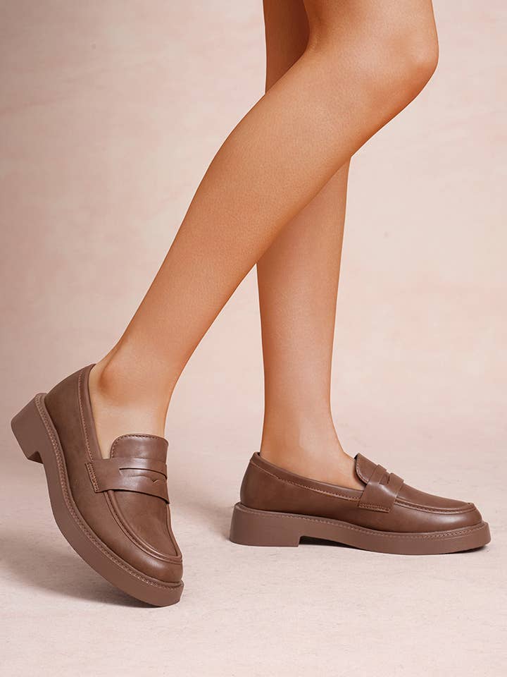 LADY GLORY - Wholesale Loafers - Women's - Sleek platform sole loafers – Minimal & modern look3