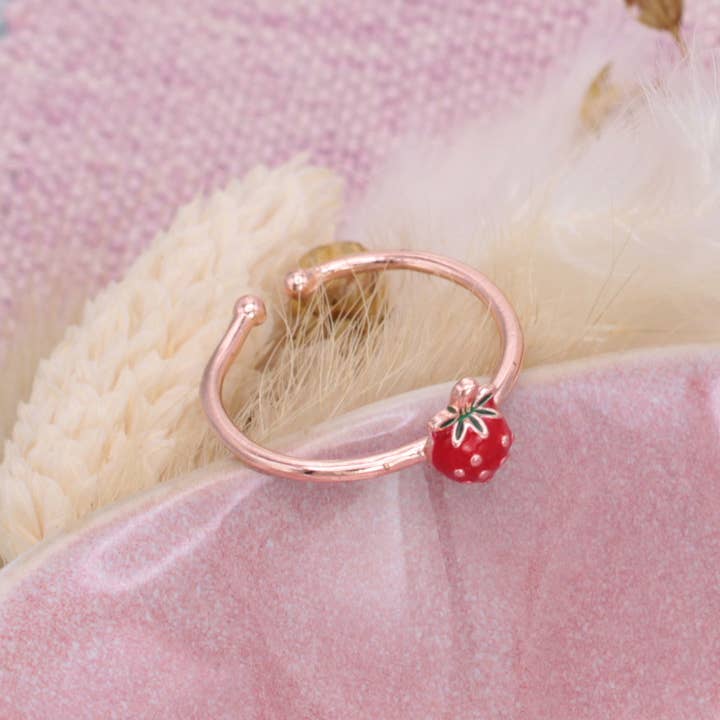 ZAD – wholesale Band/stacked ring – Sweet Strawberry Gold Ring2