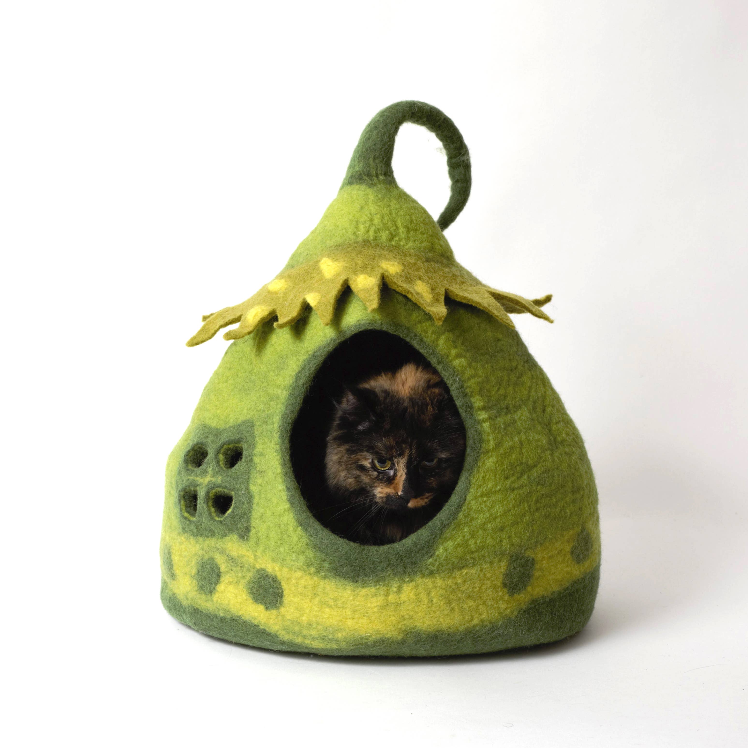 Karma Cat Inc. - Wholesale Pet cave – Cat/dog - Fairy House Wool Pet Cave