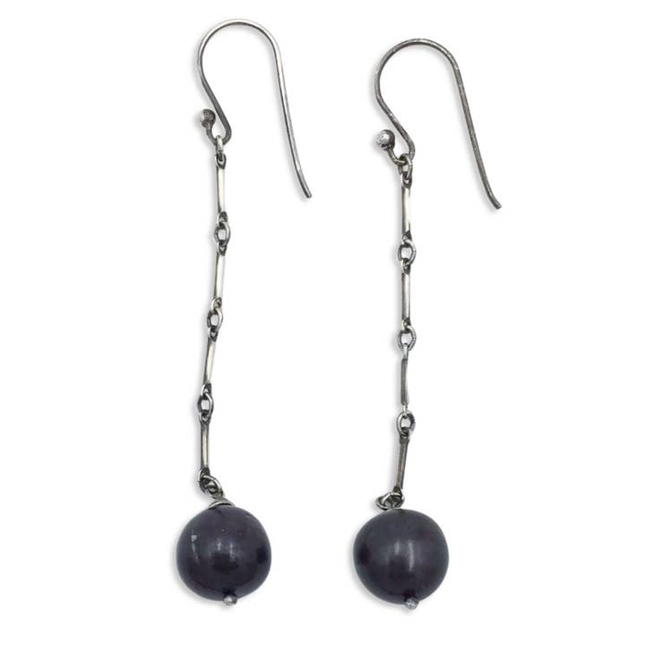 Boucles d'oreilles perle noire pour la vente par Fierce and Free Jewelry