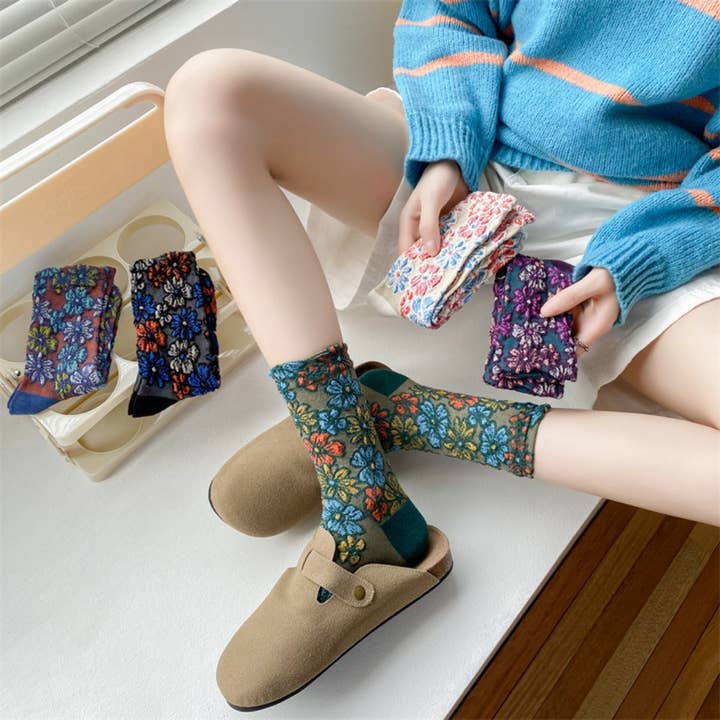 Funkyrel® Atzbranding Limited – wholesale Socks – Women's – Rufia - Royal Floral Pattern Wide-Cuff Socks