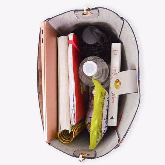 Threaded Pear - Wholesale Shoulder Bag - Women's - Kyndall Handbag | Choose Your Strap5