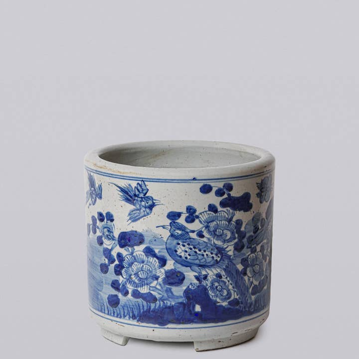 Cachepot in porcellana blu e bianca con uccelli e fiori per la vendita all'ingrosso da parte di Cobalt Guild
