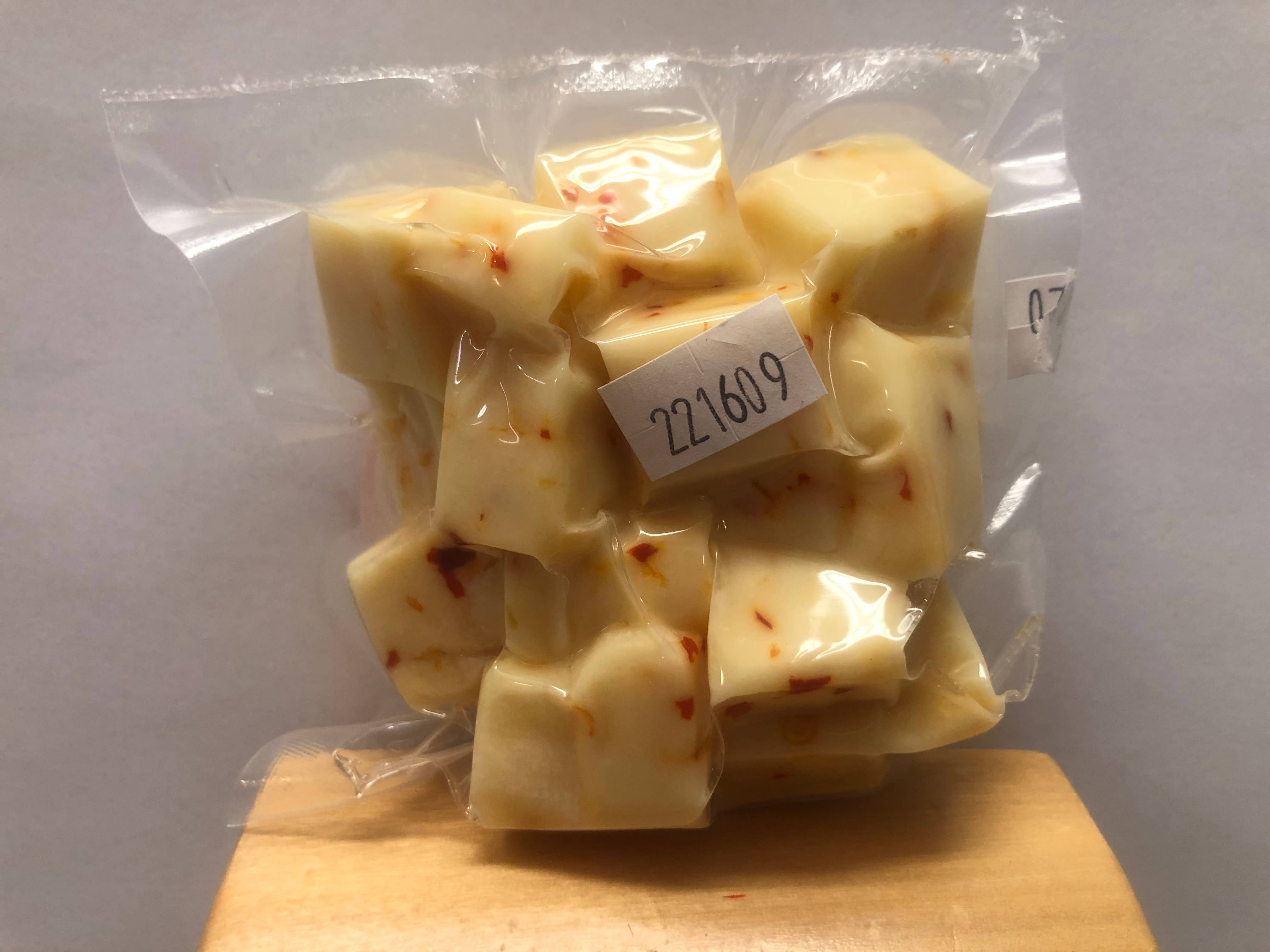 Muranda Cheese - Wholesale Cheese - Red Rider Roasted Red Pepper Cheddar Cheese4
