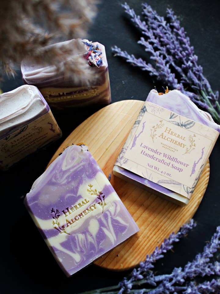 Lavendel Wildbloem Ambachtelijke Aromatherapie Zeep voor wholesale door Herbal Alchemy Bodycare