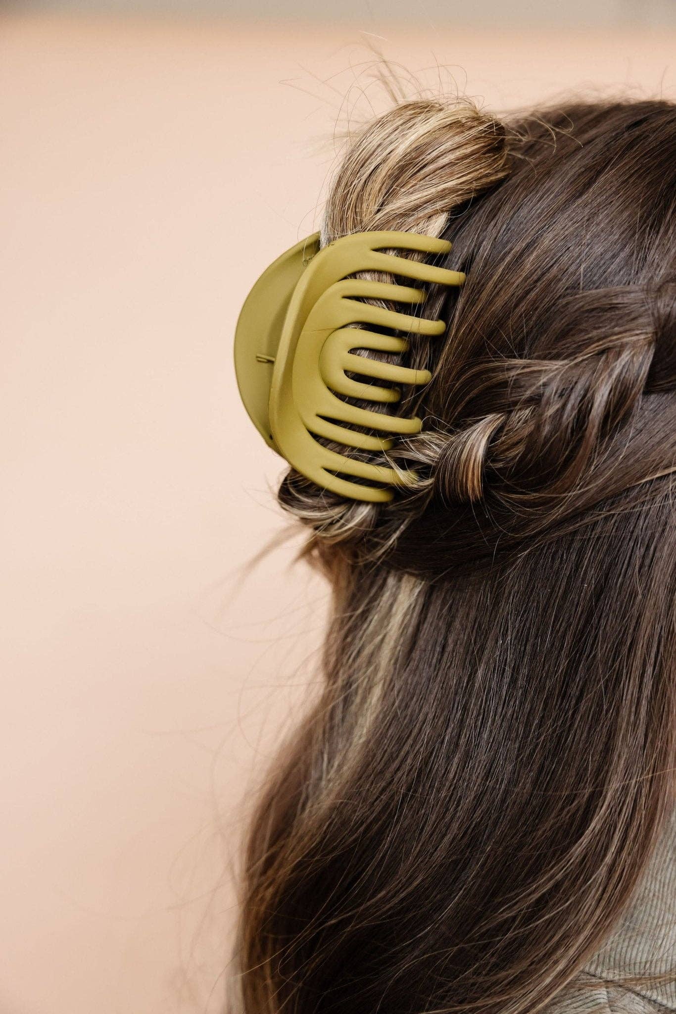 Shop Andi - Wholesale Hair Clip - Women's - Rainbow Claw Clip1