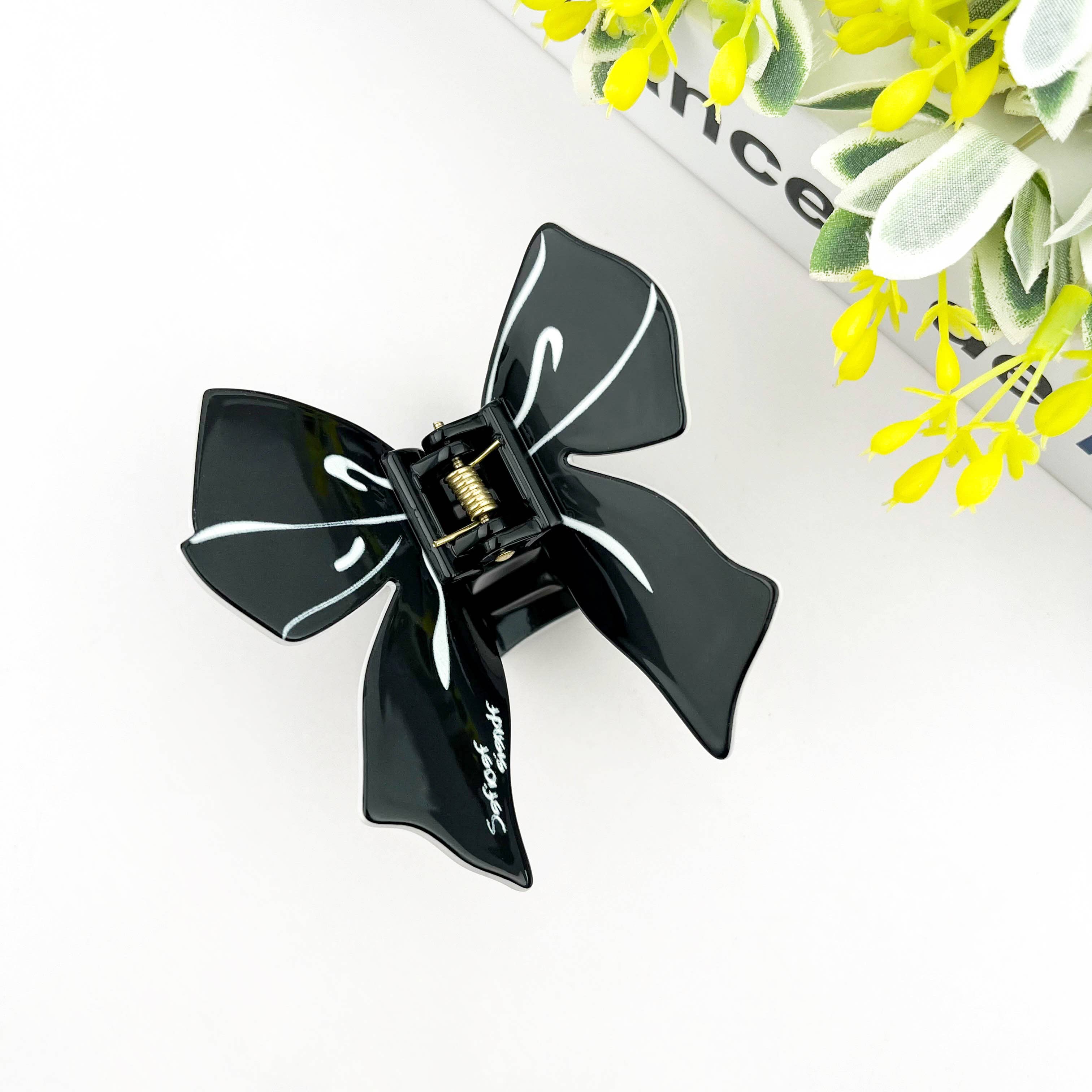 TheDivaSoap – Engroshandel Hårspænde - Dame – Elegant bue kloklemme0