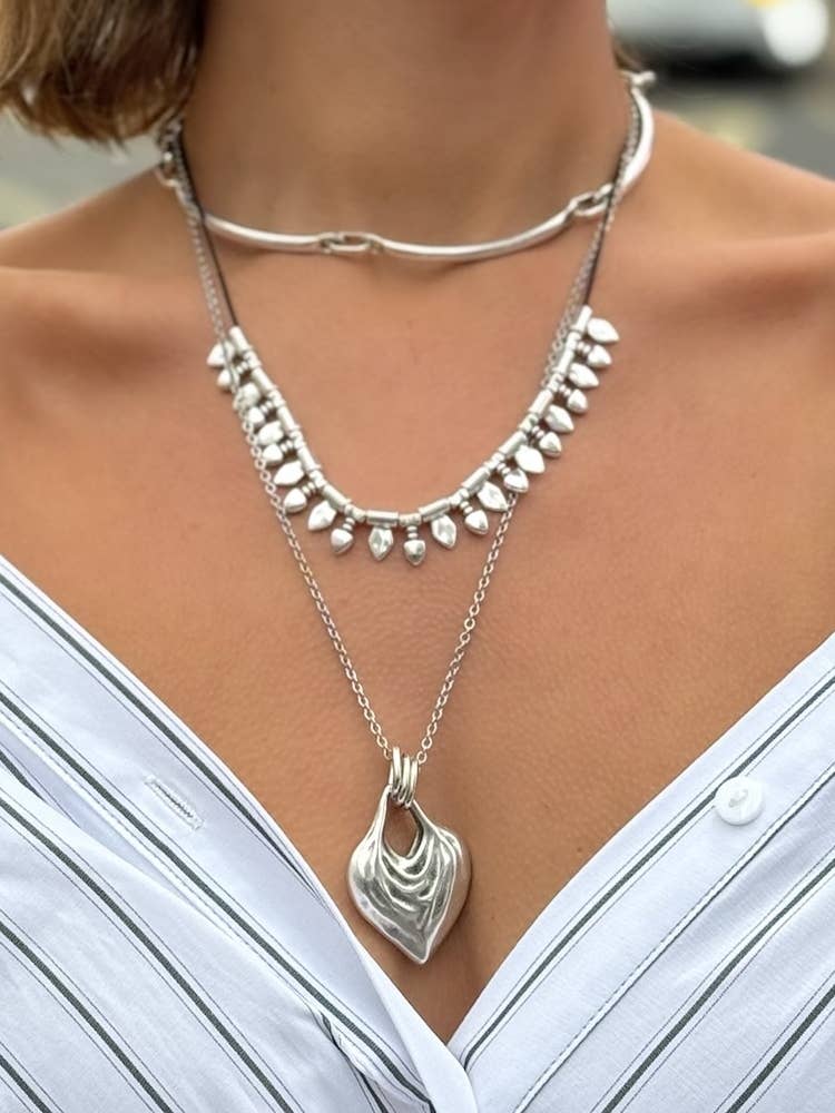 Christina Christi - Venta al por mayor Juegos de joyas - Conjunto de Collares en Capas Plateados (3 Piezas), Colgantes Boho, Corazón1