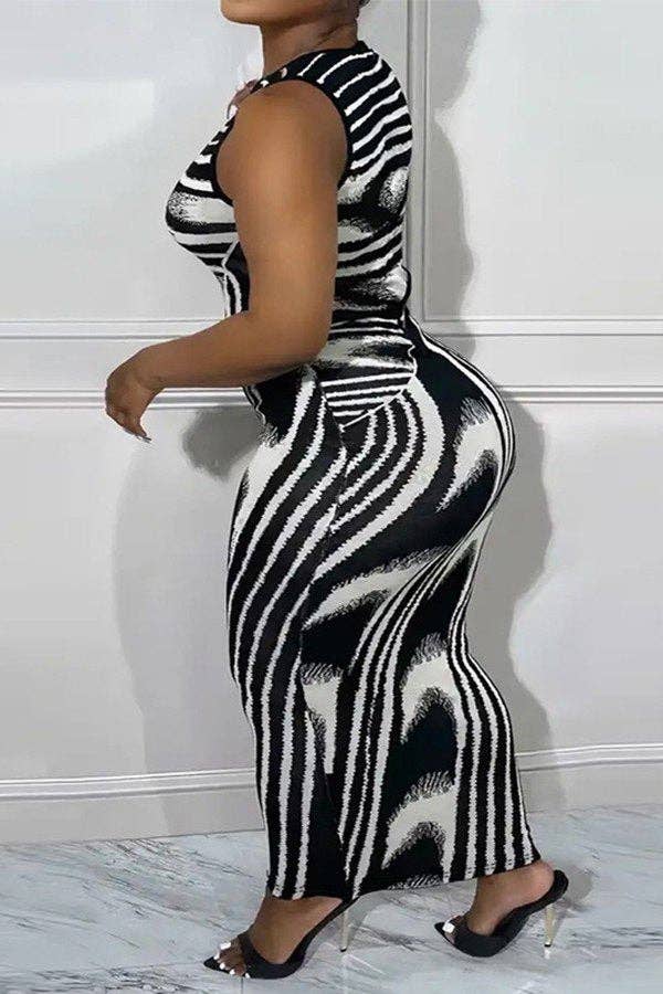Black and White Asymmetric Stripe Bodycon Dress for wholesale on Faire0