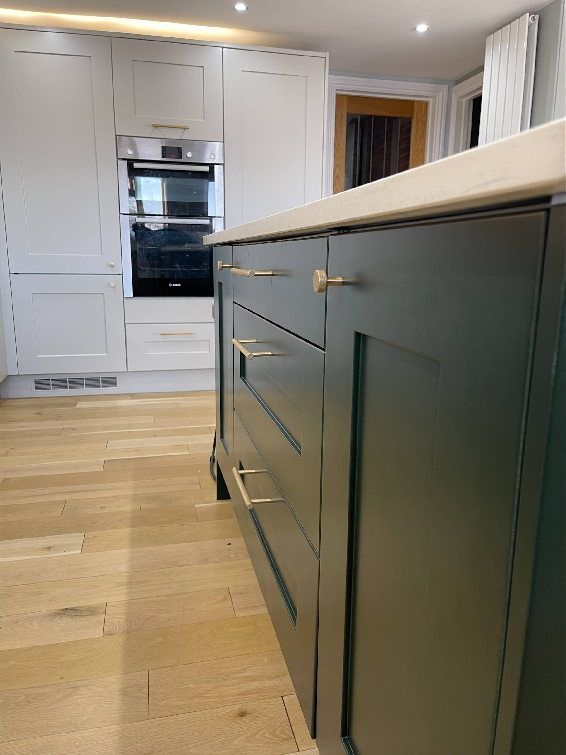 Brass bee - Wholesale Knob/pull - APIDAE Solid Brass Knurled Pull Handles & Knobs - Satin Bras8