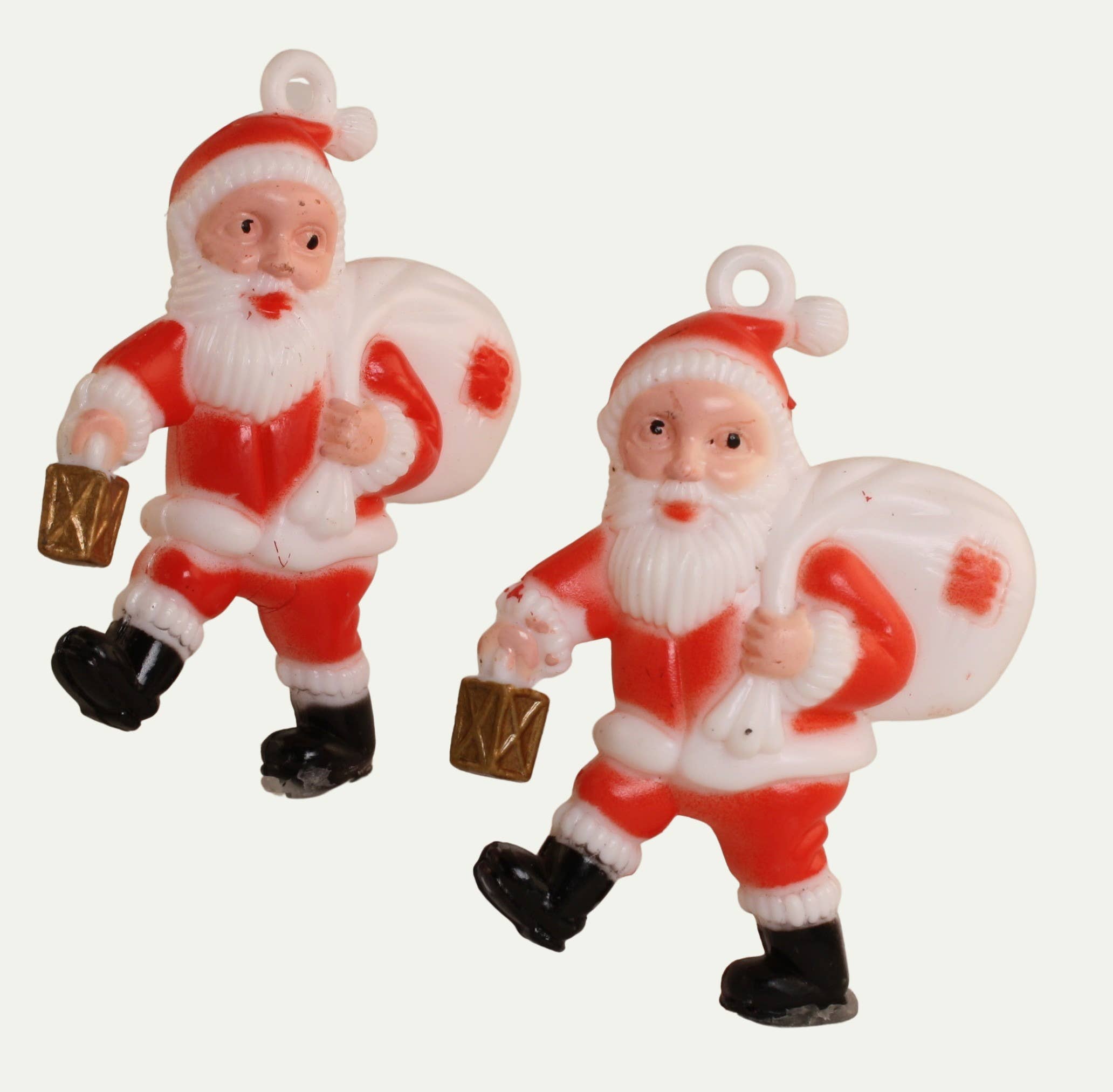 mischiare Babbo Natale in stile anni '60 in plastica - 5,7 cm di altezza - Set da 2 - Meyer Imports in vendita all'ingrosso su Faire3