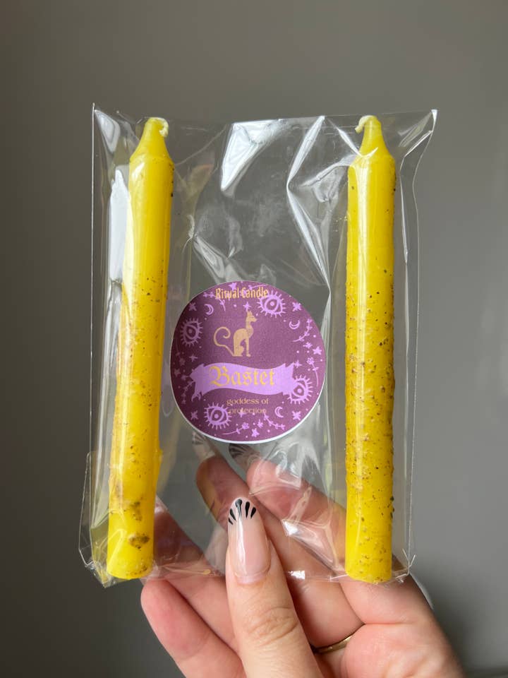 Bastet Ritual Candle för wholesale av Sapphire & Sage