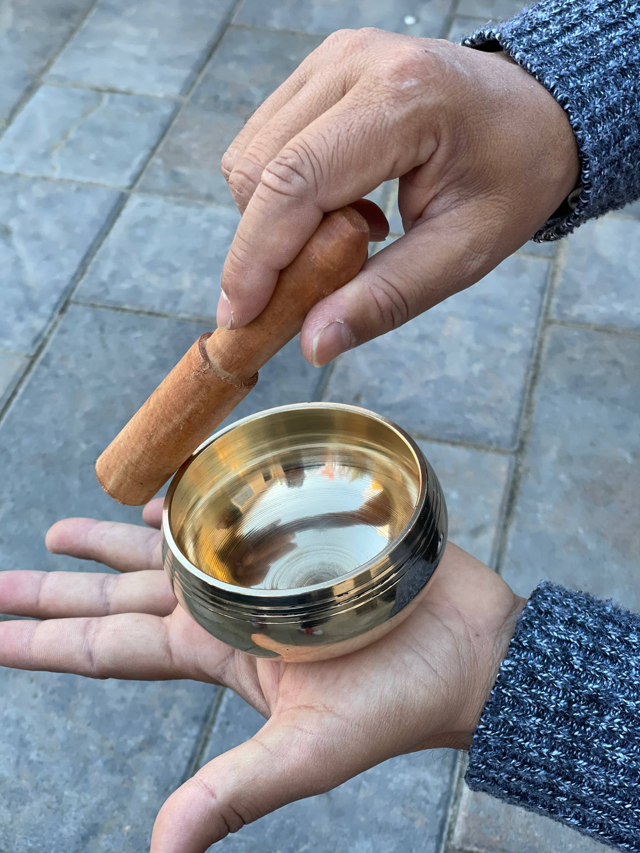 Like International - Vente Accessoire de méditation - Bol chantant tibétain fait main pour la méditation et le yoga8