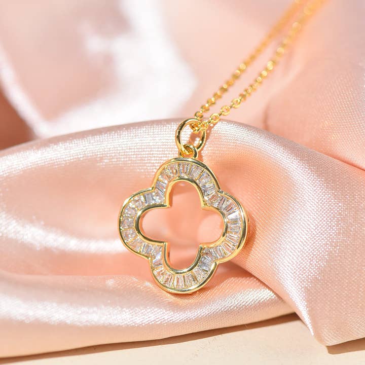Jewel Pledge - Wholesale Individual Charm/Pendant - Gold Four Leaf Baguette Clover Charm for Jewelry1