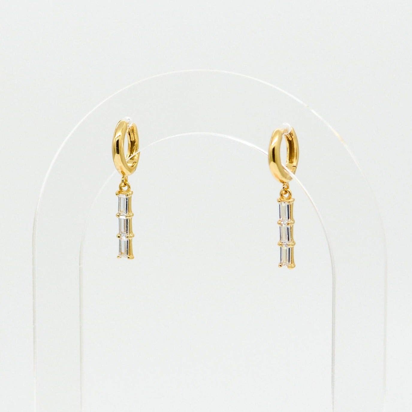 Au 79 - Vente Petits anneaux - Huggies de pierre tombante de St Moritz1