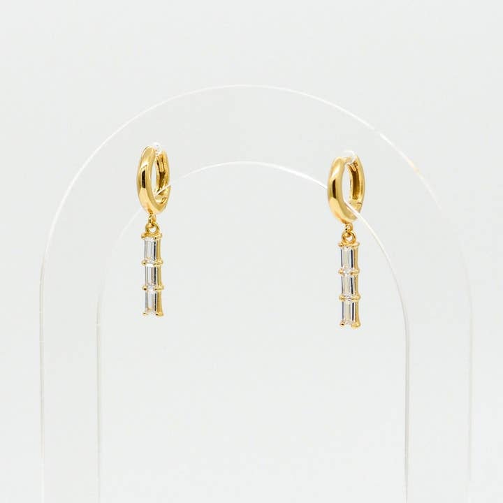 Au 79 - Vente Petits anneaux - Huggies de pierre tombante de St Moritz1