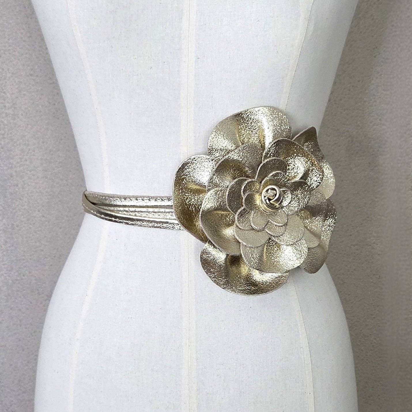 Tempest Designs – wholesale Belt – Women's – Large metallic leather flower belt0