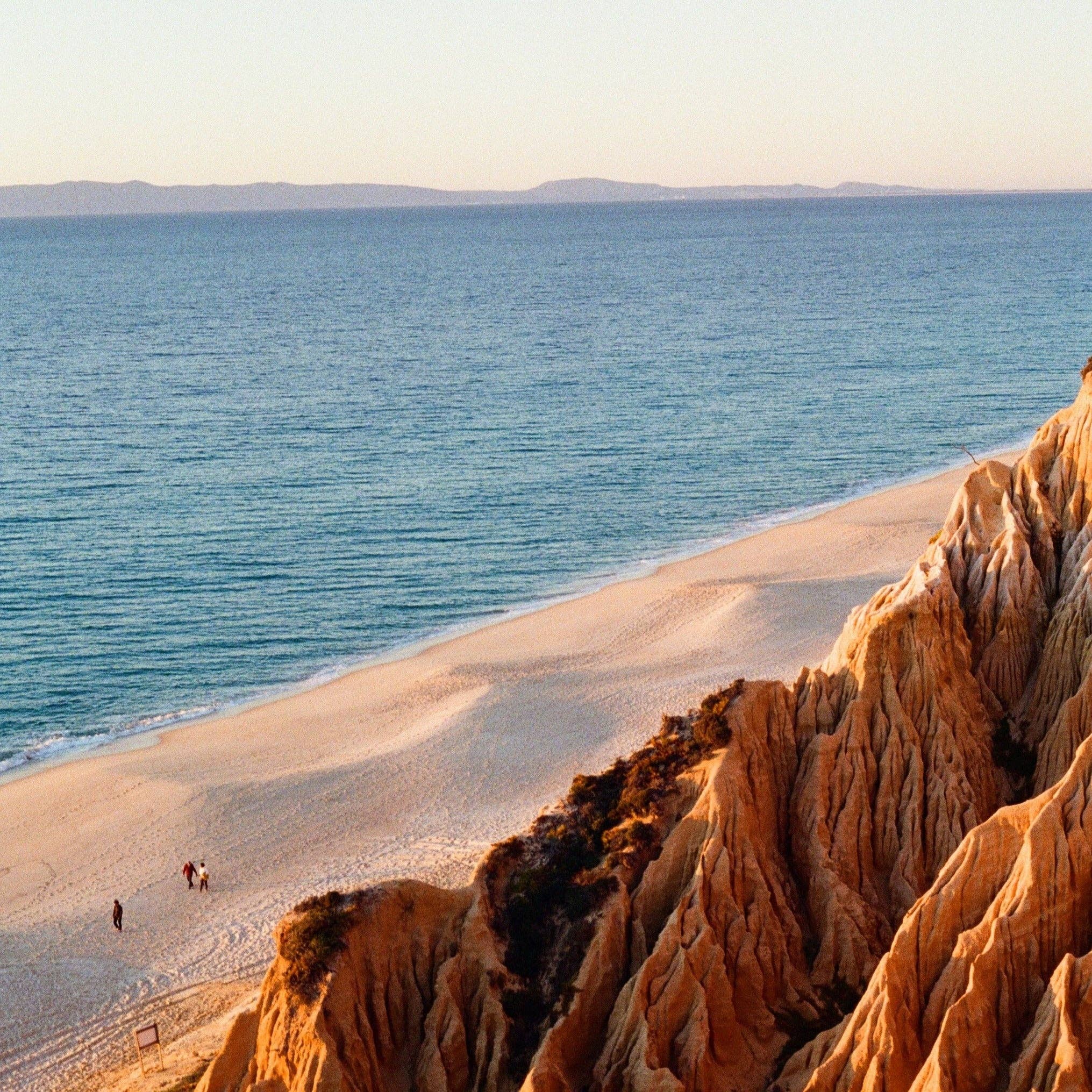 A Week Abroad - Wholesale Travel Book - Alentejo book - Book3