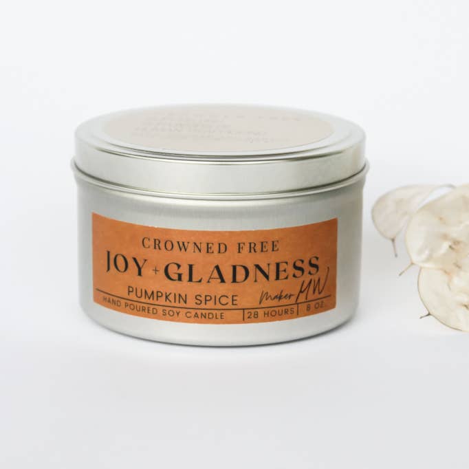 Crowned Free - Venta al por mayor Vela aromática de viaje - Vela Joy + Gladness, 8 onzas, fabricada por supervivientes