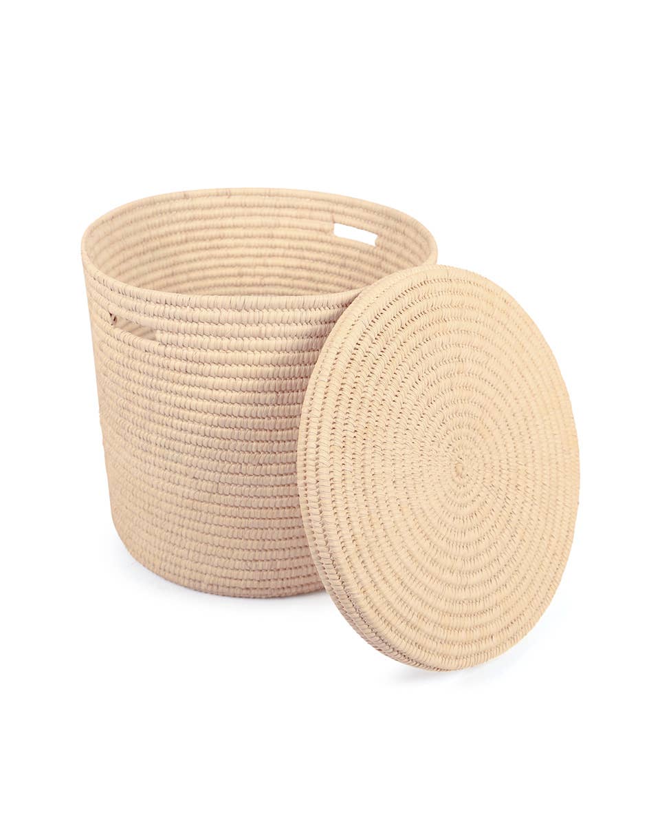 The Basket Room – wholesale Laundry basket – PALE: Natural Lidded Laundry Basket | Log Basket | Toy Storage with Handles | Blanket Basket | Laundry Hamper4