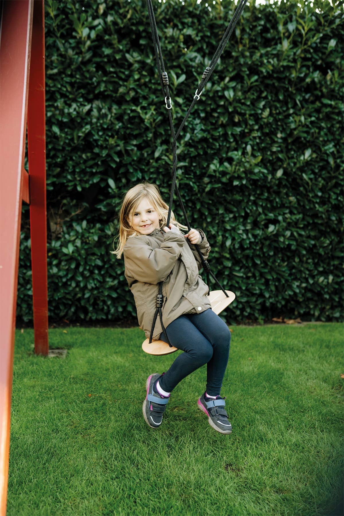 small foot – wholesale Träleksak - Barn – XL gungbräda ”Black Line” i trä med svarta rep9