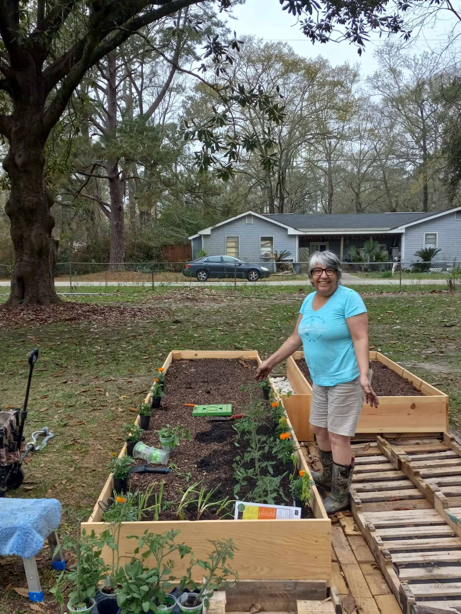 Seeding Square - Wholesale Garden Tool - SEEDING SQUARE Garden Spacing Template for Maximum Yield16