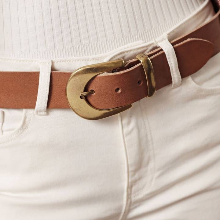 Amsterdam Heritage Leather Belts, Bags, Jackets & Apparel - Vente Ceinture – femme - FABRIQUÉ SUR COMMANDE Annie | Ceinture fine en cuir avec boucle dorée pour femme17