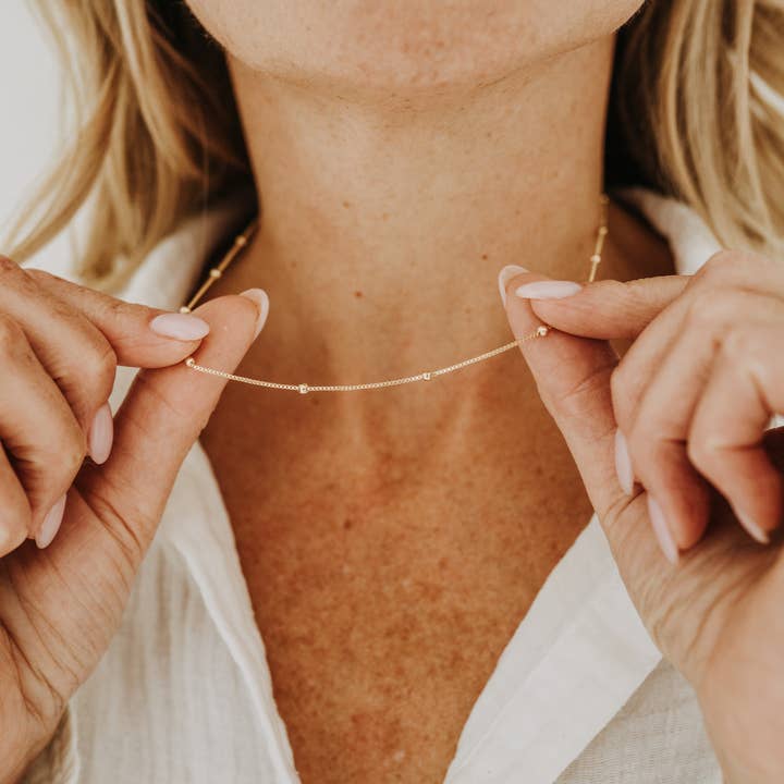 Sydney Rose Co. - Wholesale Link & Chain Necklace - Dainty Satellite Necklace6