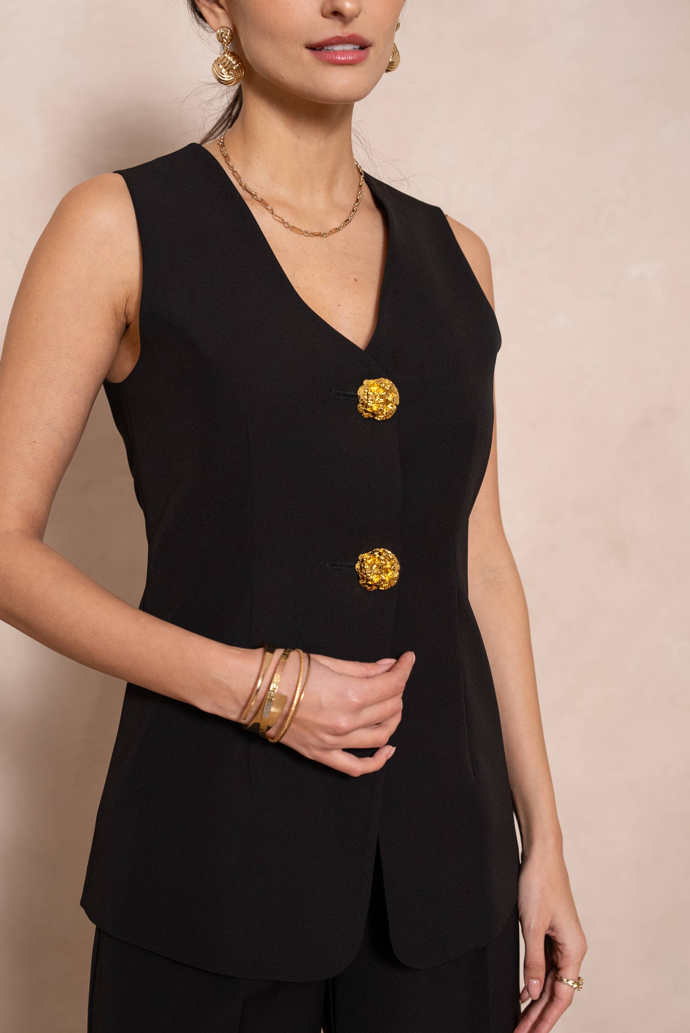 Attentif Paris - Wholesale Suit Vest - Women's - [Timeless] Long sleeveless vest with textured gold buttons13
