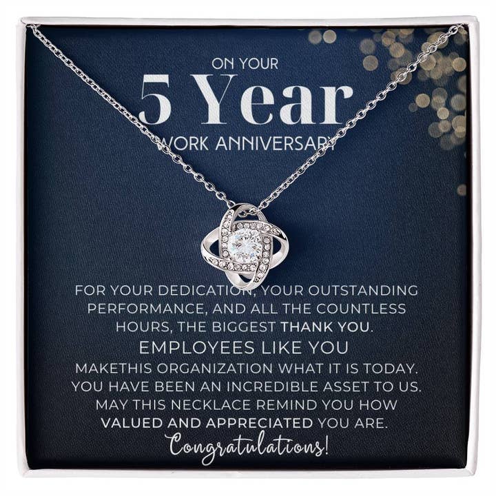 5-års arbejdsjubilæum Medarbejderanerkendelse Guldhalskæde for engroshandel hos Carpe Diem Gifts