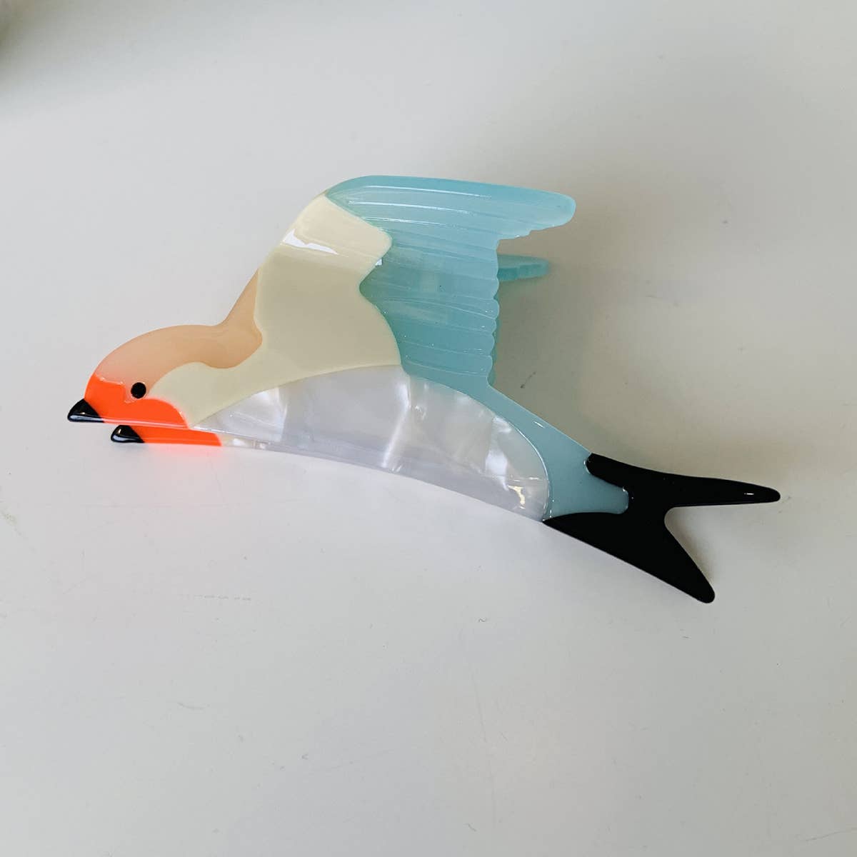 ACCITY - Wholesale Hair Clip - Women's - FASHIONABLE WHITE SWAN ACETIC ACID HAIR CLIP_CWAHA05499