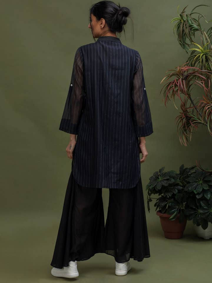 House of Amaya – wholesale Tunic – Women’s – Handwoven Black Stripes Short Kurta4