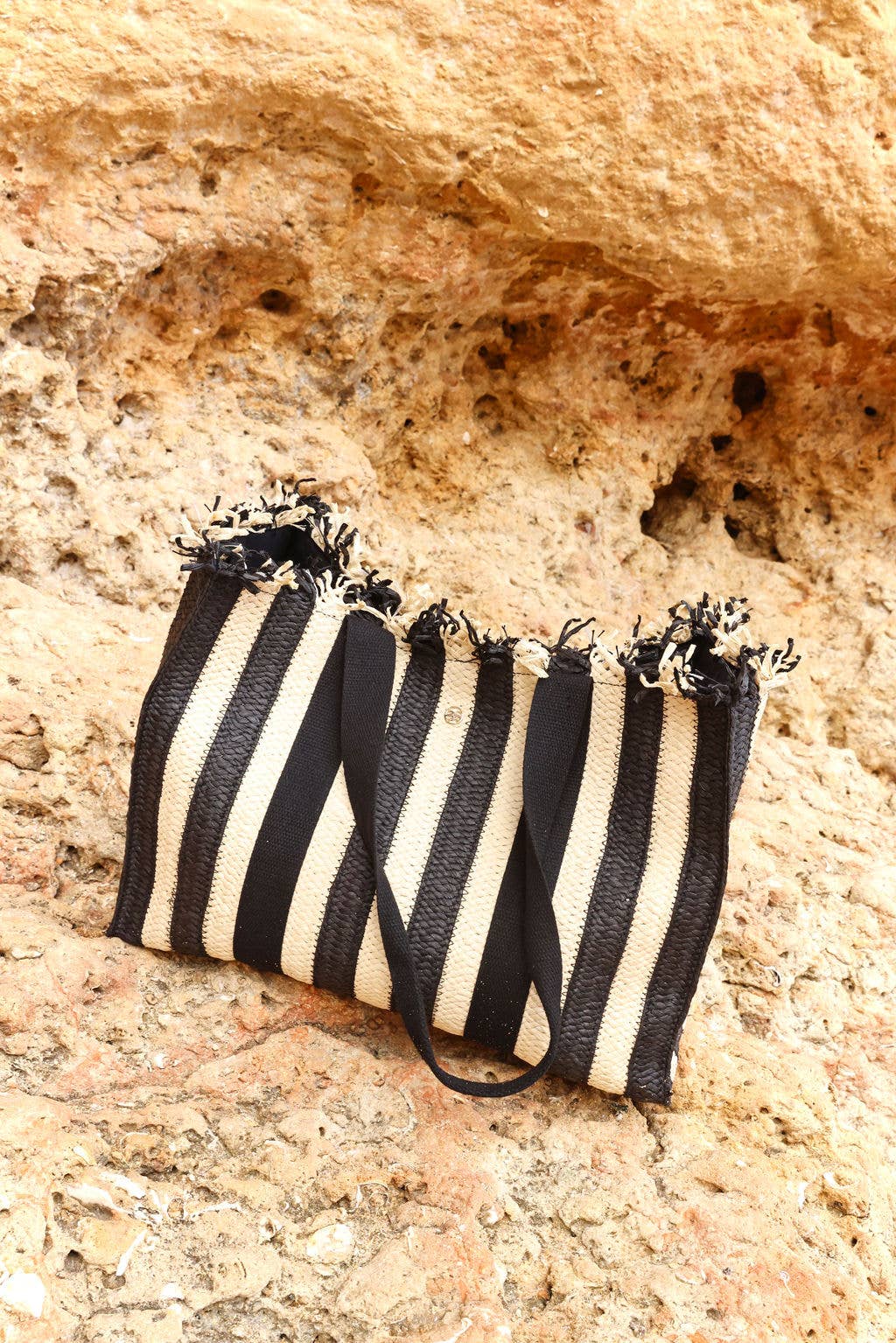 Seaspray Swimwear – wholesale Beach bag – Amy Stripe Bag In Black And Natural3