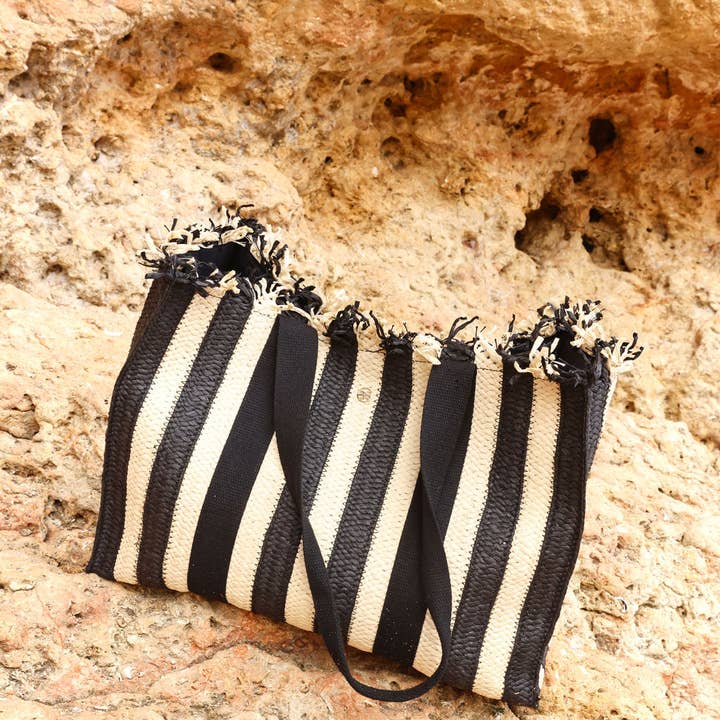 Seaspray Swimwear – Großhandel Strandtaschen – Amy Streifen Tasche in Schwarz und Natur3