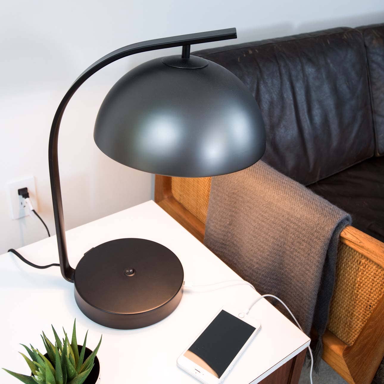 Domus Table Lamp Usb Convenience, Nova Zen Reclining Table Lamp