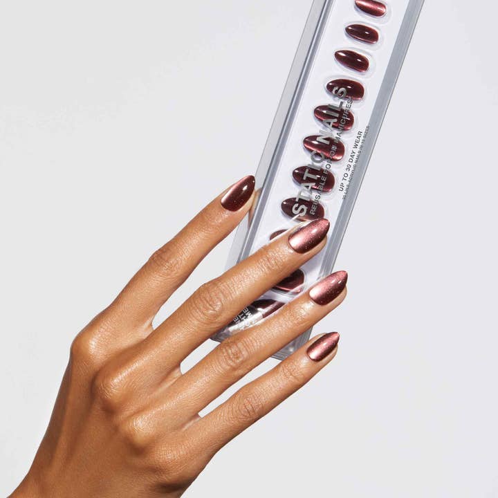 Static Nails - Vente Faux ongles/vernis en patch - AMANDE INFLUENCÉE1