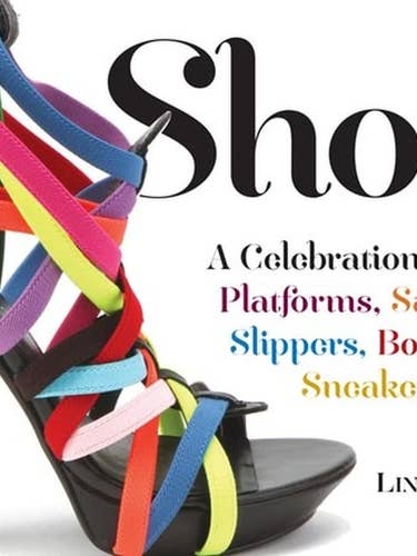Scarpe: Una celebrazione di décolleté, sandali, pantofole e altro per la vendita all'ingrosso da parte di Boon Books