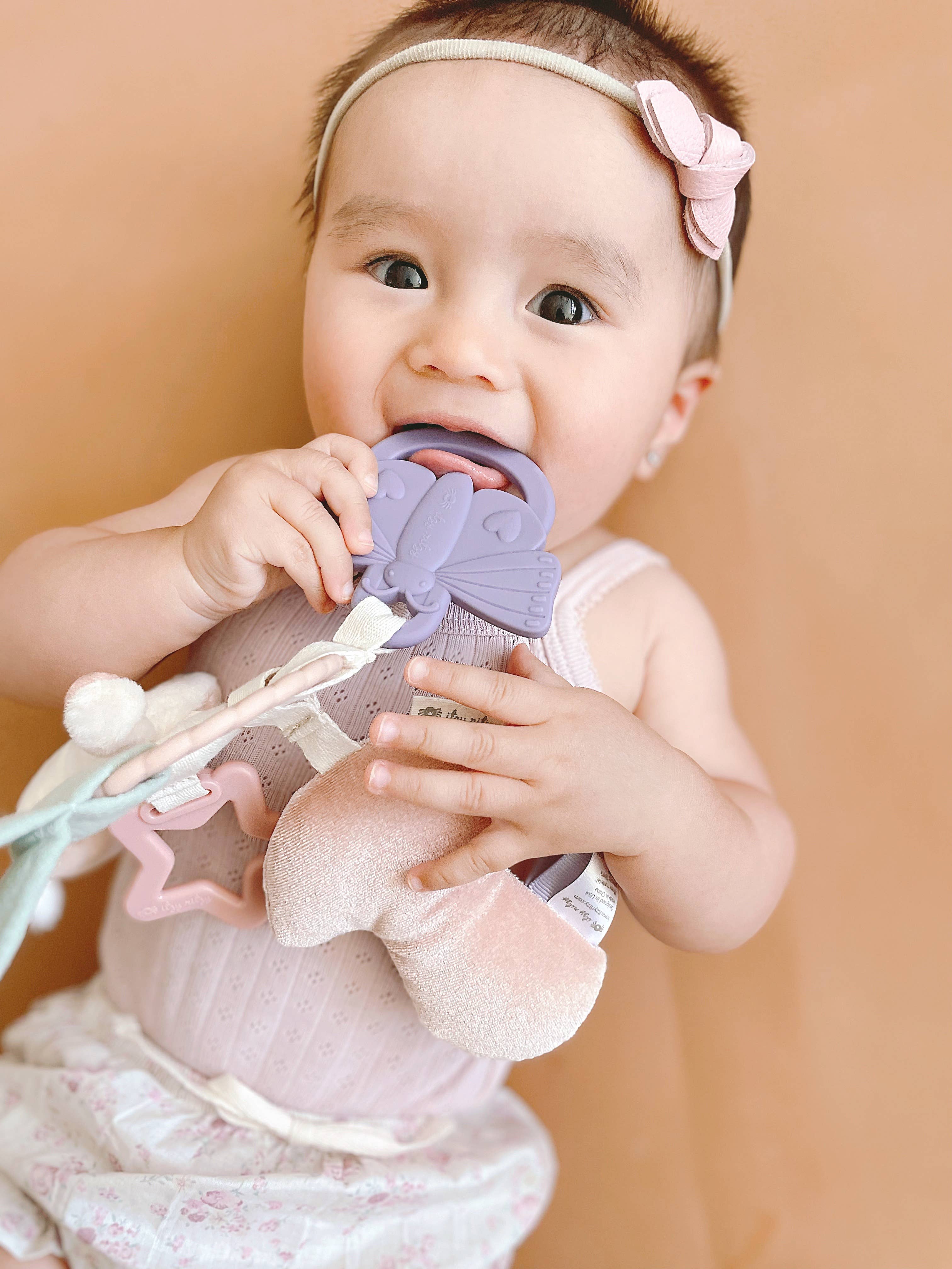 Itzy Ritzy - Wholesale Teether (Not Clip-On) - Baby - *NEW OPTION* Bitzy Busy Ring™ Teething Activity Toy10