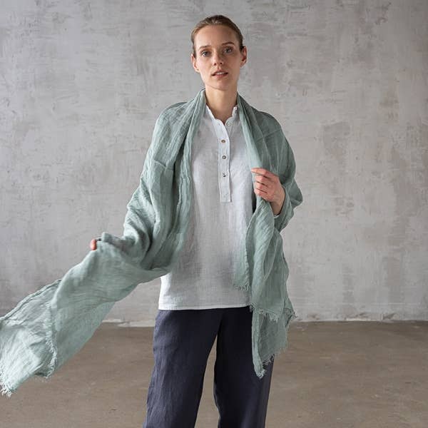 Linen Shawl Moss Green Garza Fringe for wholesale by LinenMe