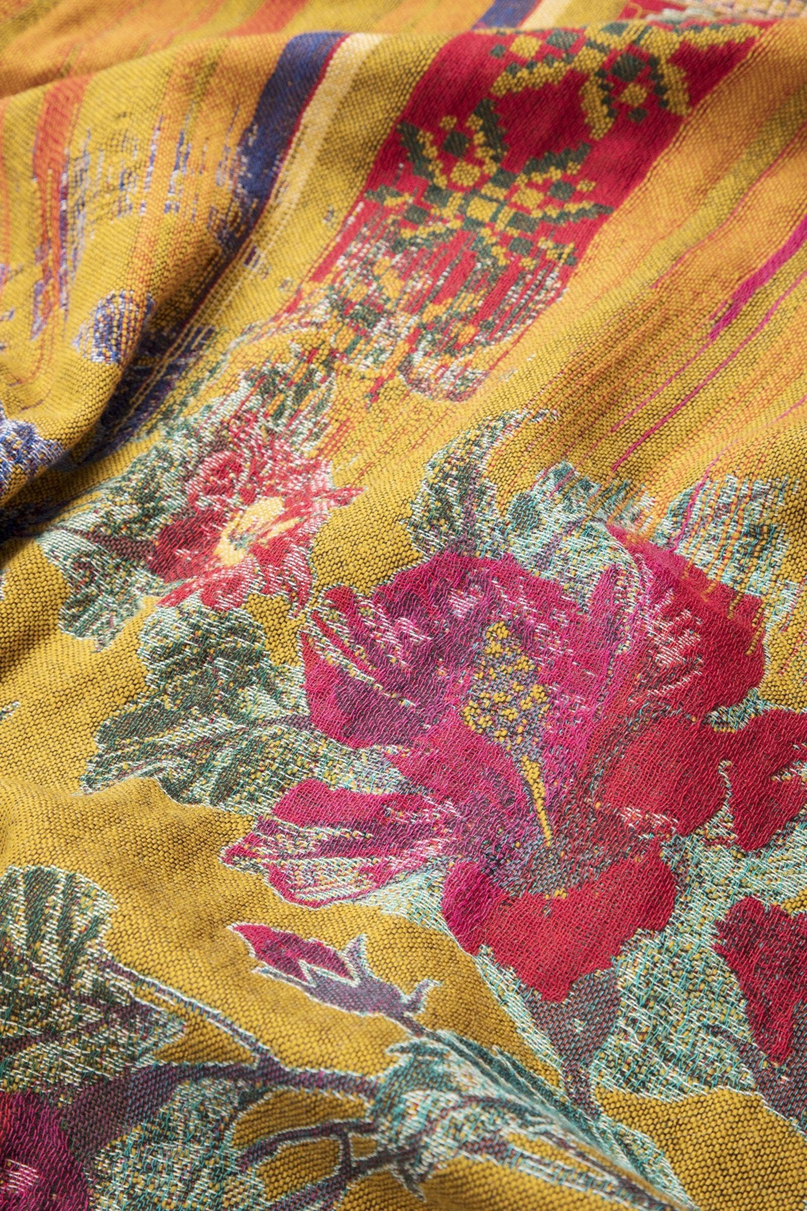 SAACHI – wholesale Poncho – Women's – Floral Geometric Short Open Poncho16