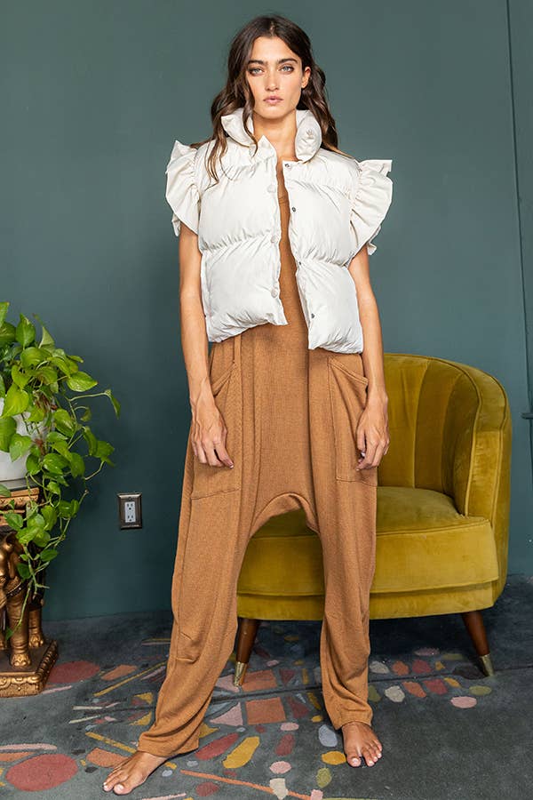 BUCKETLIST INC – wholesale Outerwear Vest - Women’s – IT1813-1 Ruffle Sleeve Crop Down Vest24