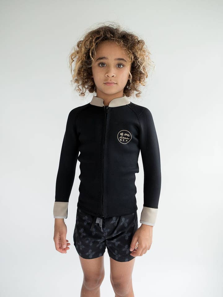 Kid's Natural Rubber Wetsuit in Long Sleeve Top for wholesale on Faire5