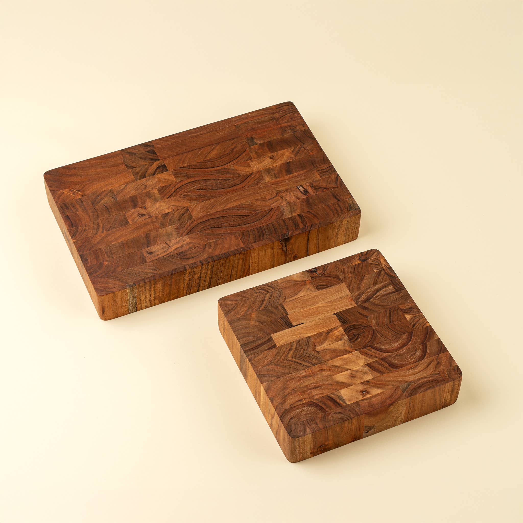 Indaba Trading - Wholesale Cutting Board - End Grain Butcher Block, Rectangular2