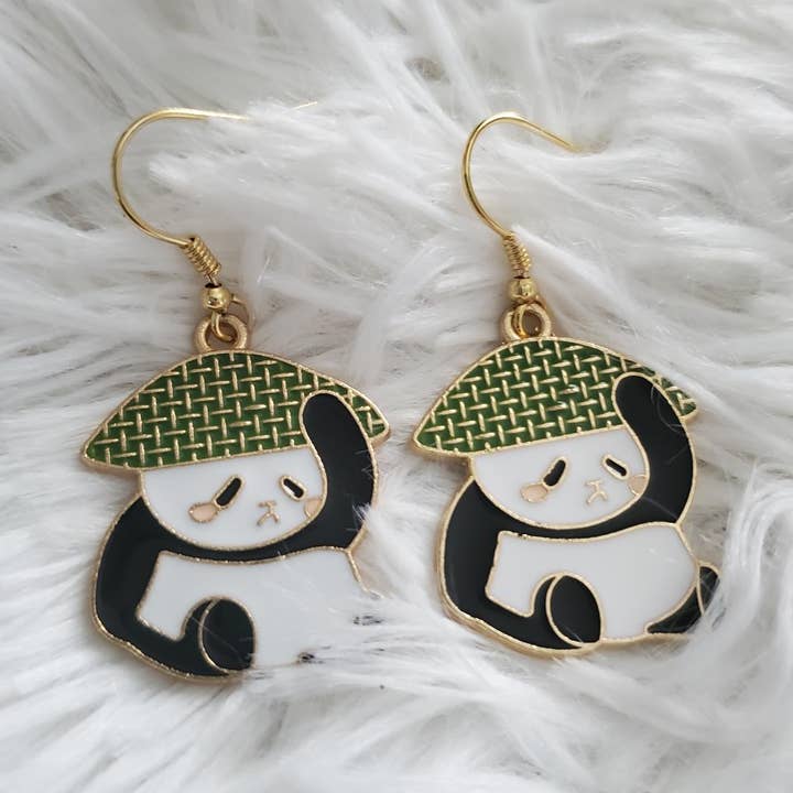 Tots And Tumblers Art - Vente Boucles d'oreilles pendantes - Boucles d'oreilles panda doré0